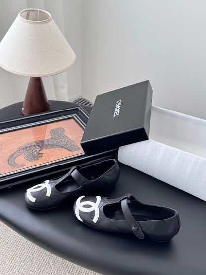 25 Vintage vintage series flat shoes