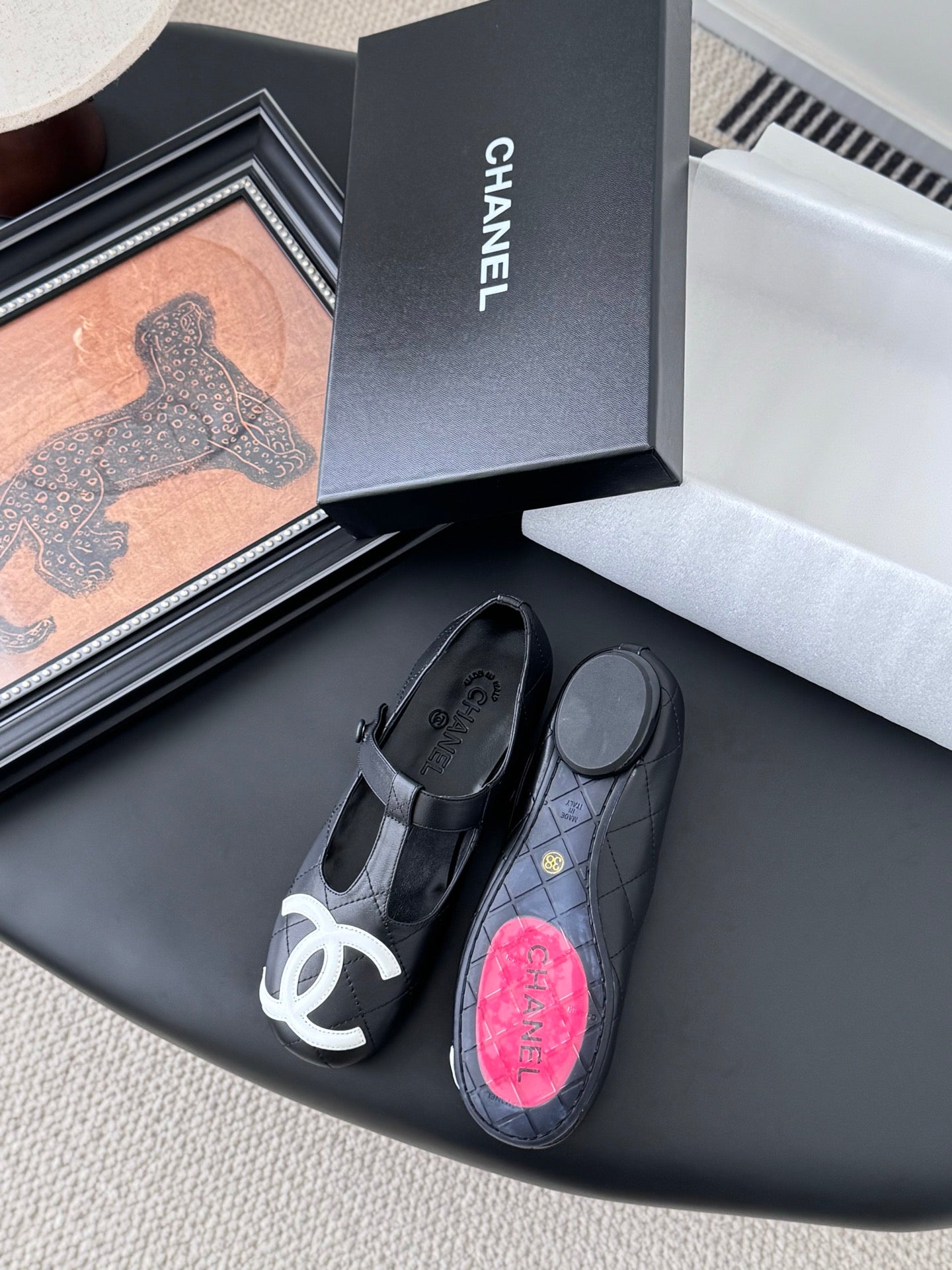 25 Vintage vintage series flat shoes