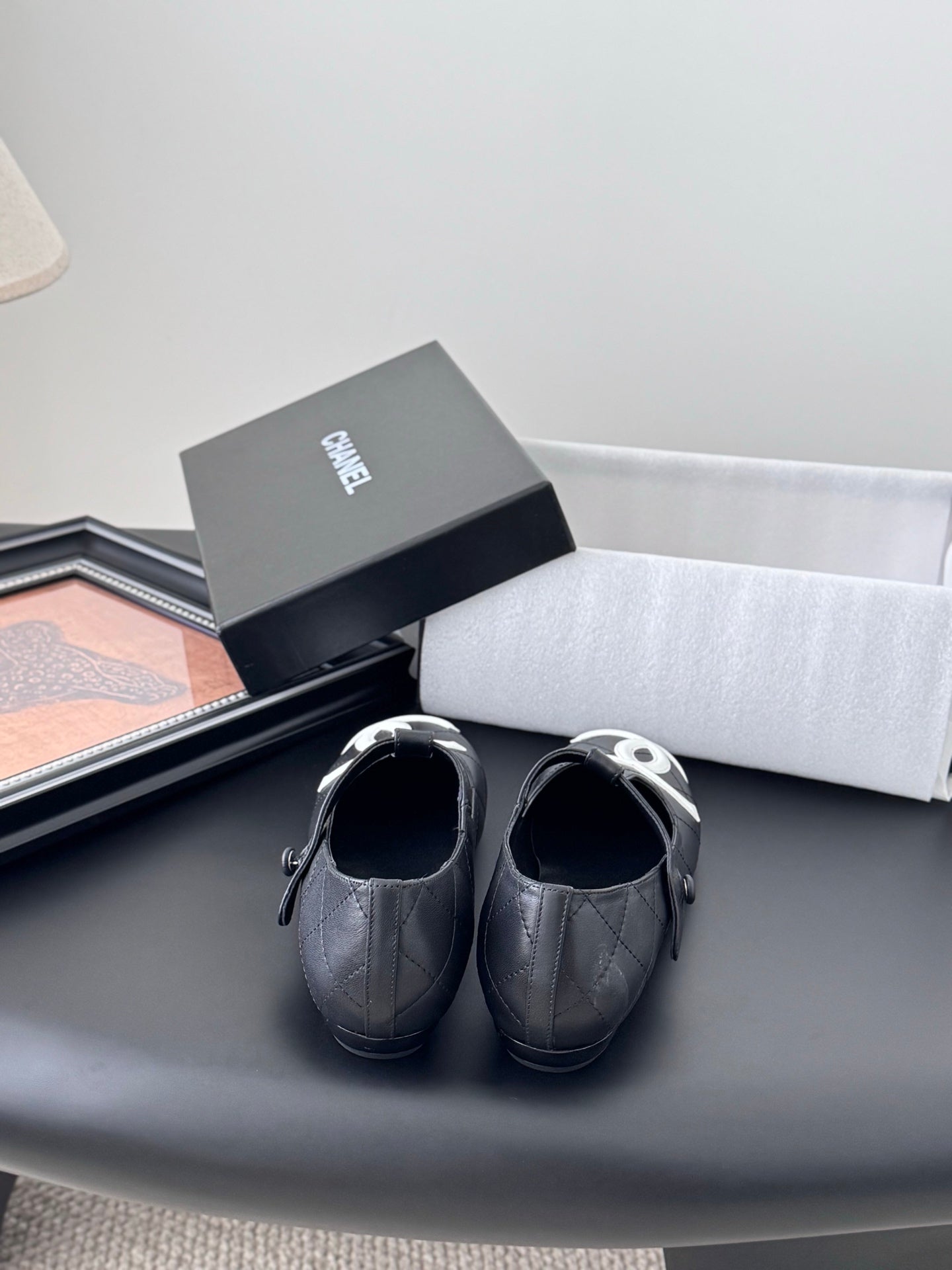 25 Vintage vintage series flat shoes