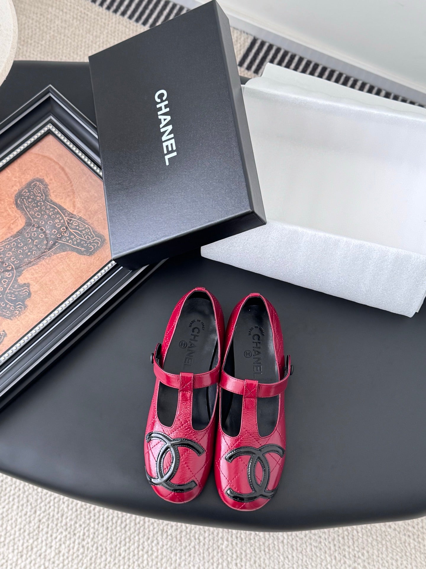 25 Vintage vintage series flat shoes