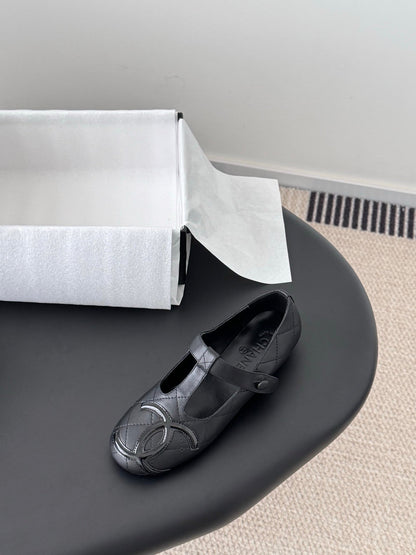 25 Vintage vintage series flat shoes