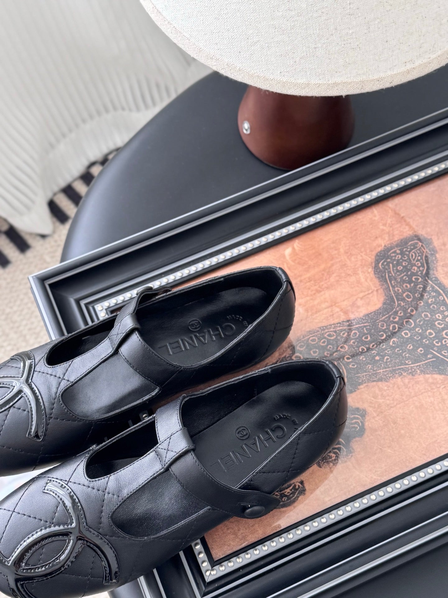 25 Vintage vintage series flat shoes