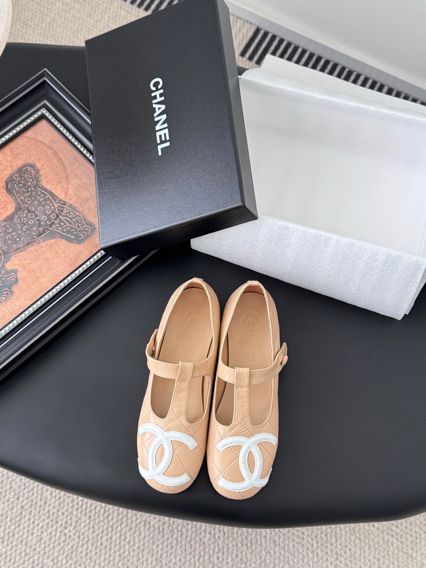 25 Vintage vintage series flat shoes