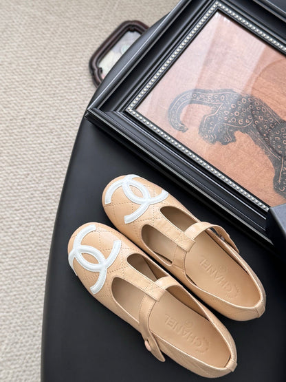 25 Vintage vintage series flat shoes