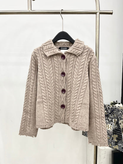 25 Fried Dough Twists hook lapel cashmere cardigan