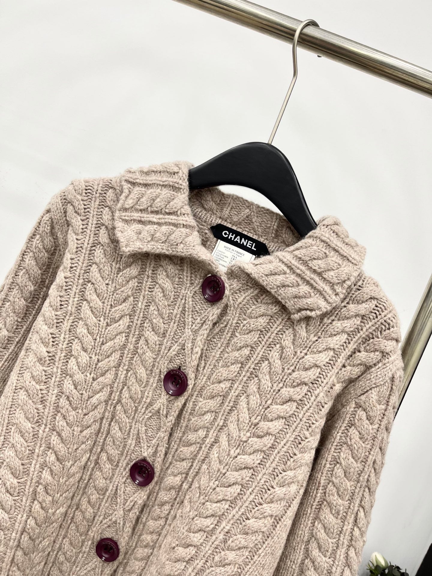 25 Fried Dough Twists hook lapel cashmere cardigan