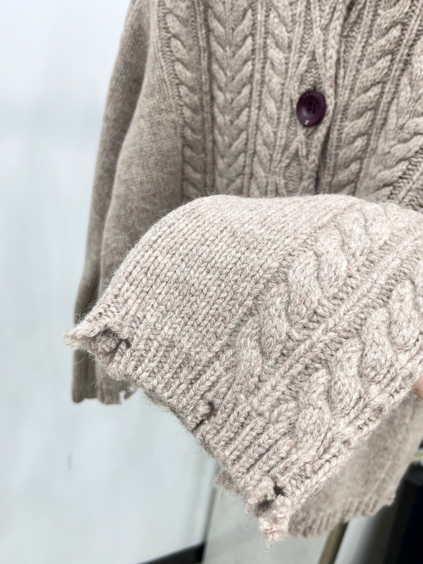 25 Fried Dough Twists hook lapel cashmere cardigan