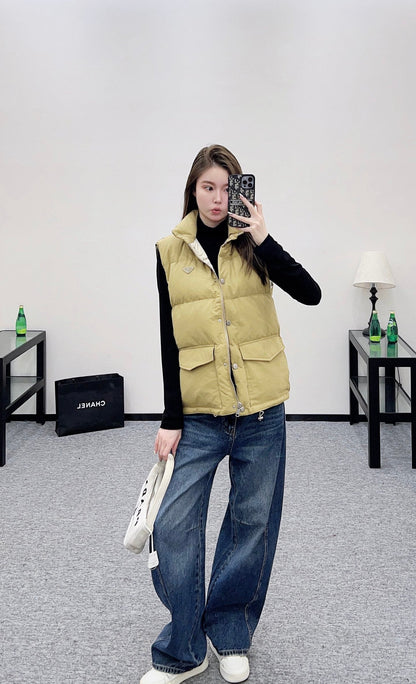 25 Standing collar down vest