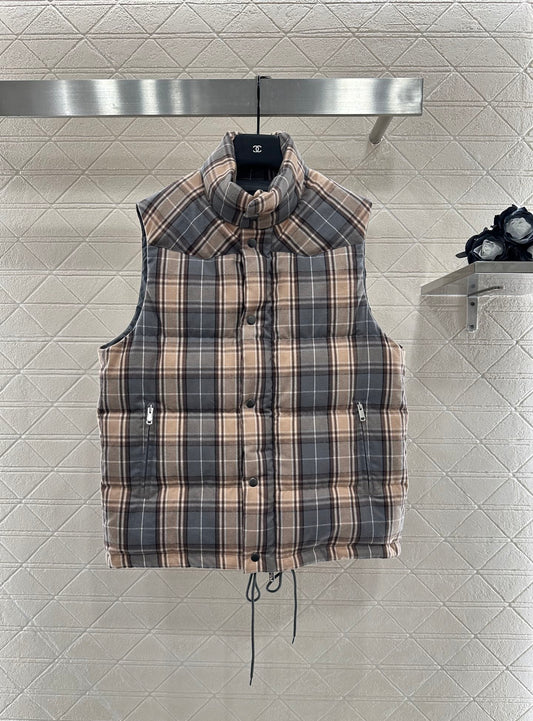 25 Standing collar plaid down vest