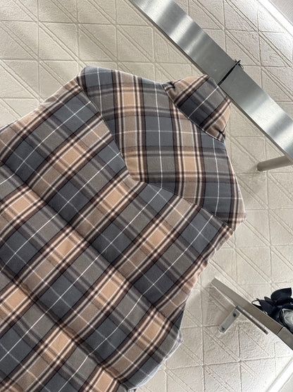 25 Standing collar plaid down vest