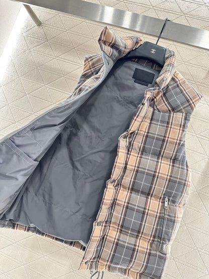 25 Standing collar plaid down vest