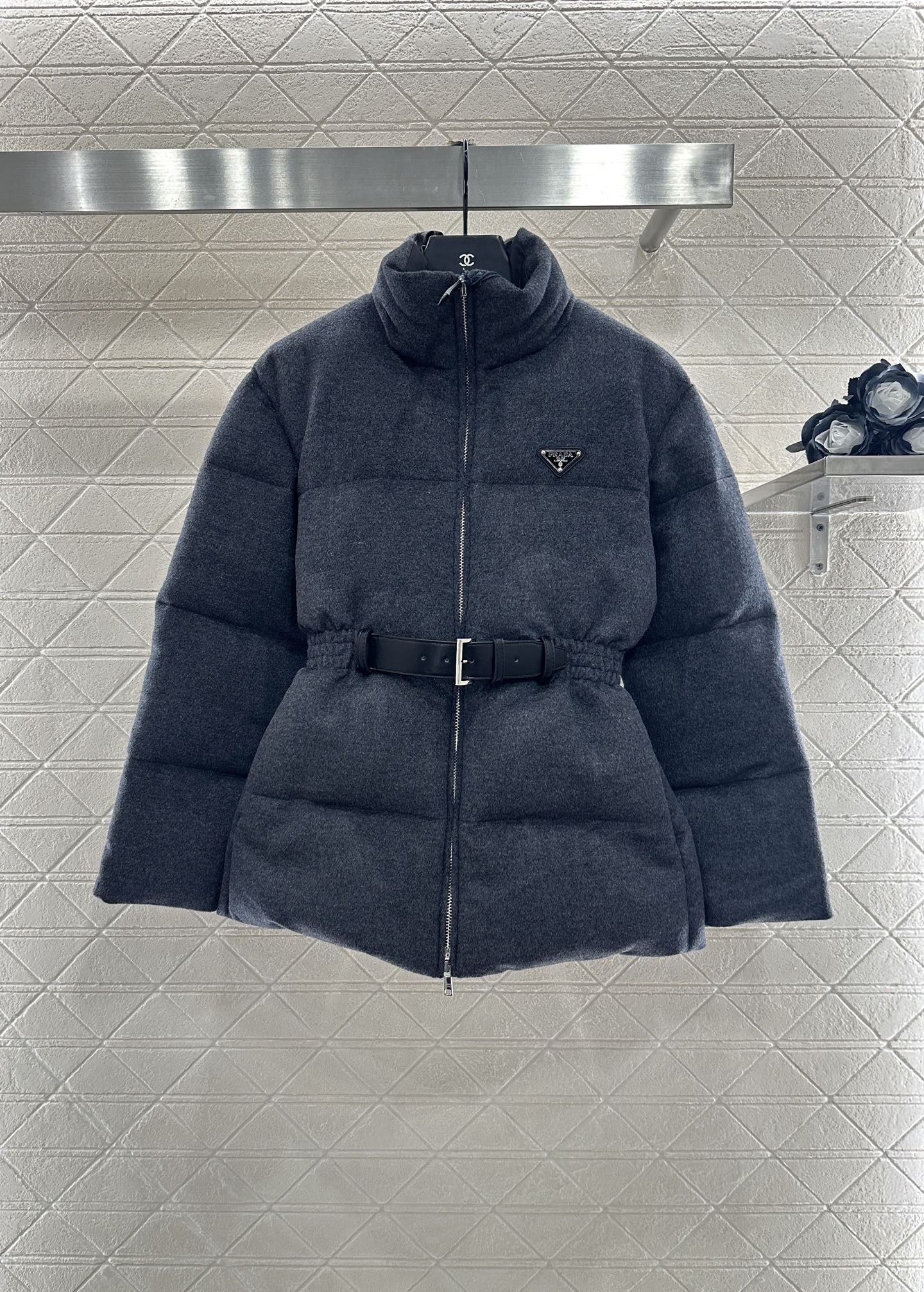 25 Stand up collar, waist belt, down wool jacket