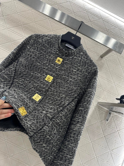 25 Front shoulder lapel jacket