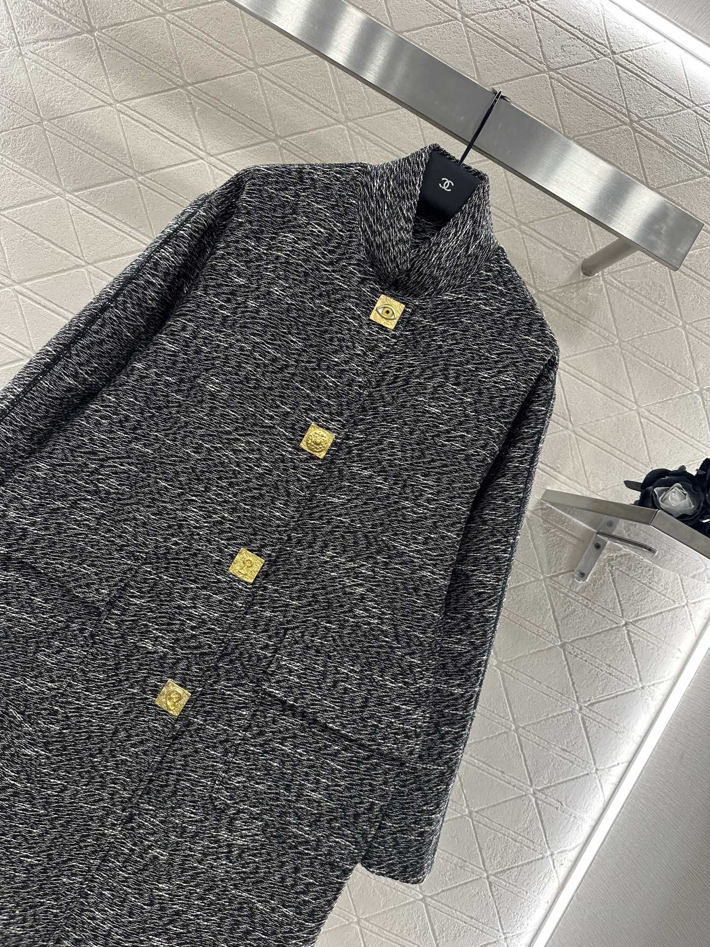 25 Collar cocoon shaped long coat