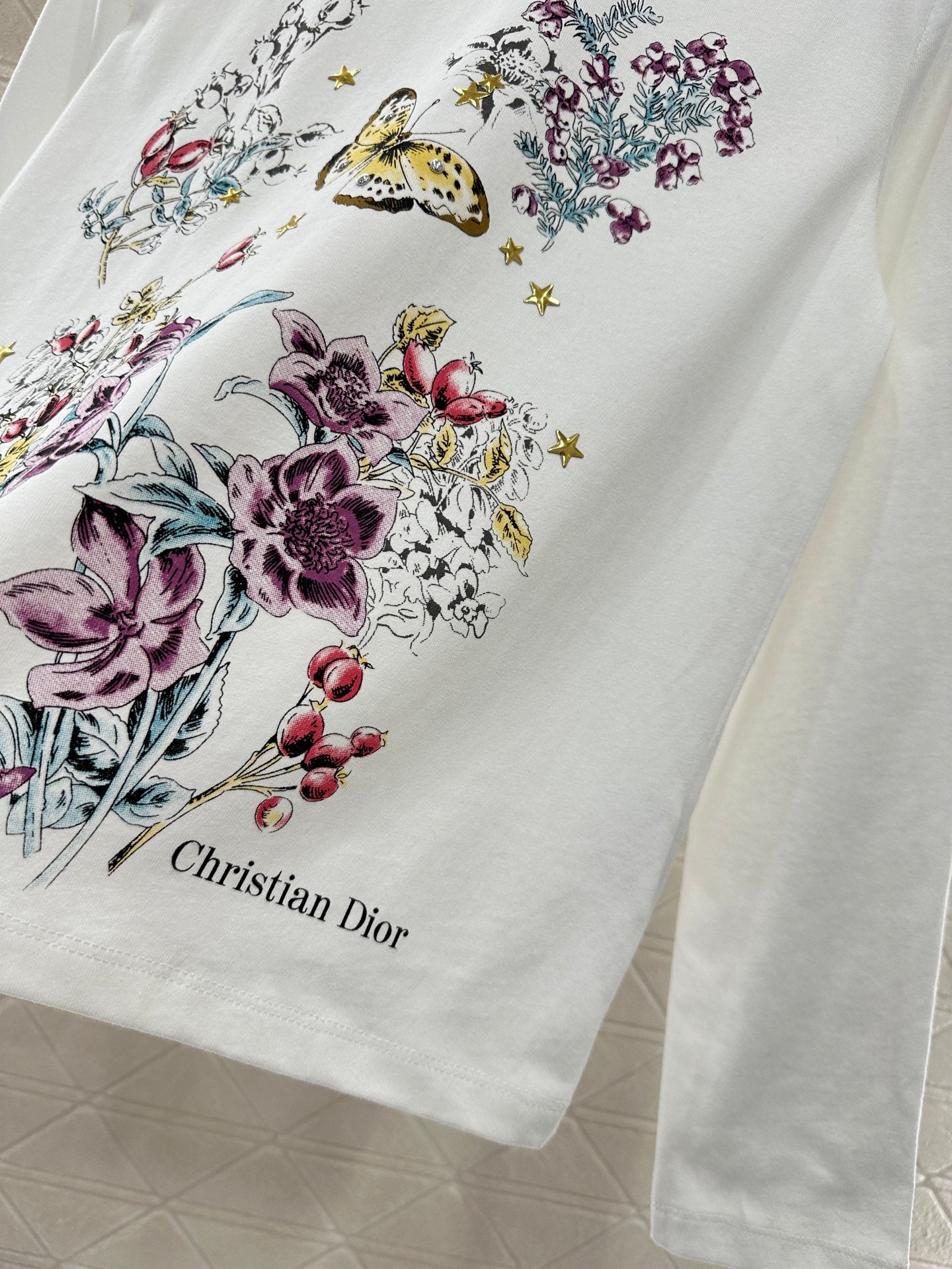 25 Round neck printed cotton long sleeved shirt