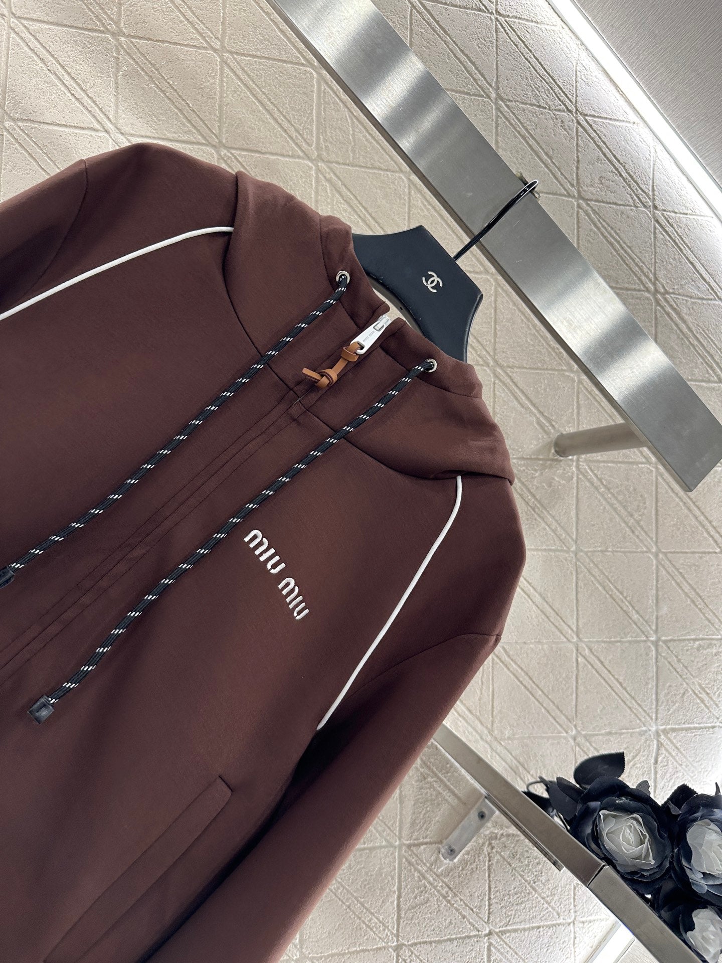 25 Hooded jacket and short skirt set