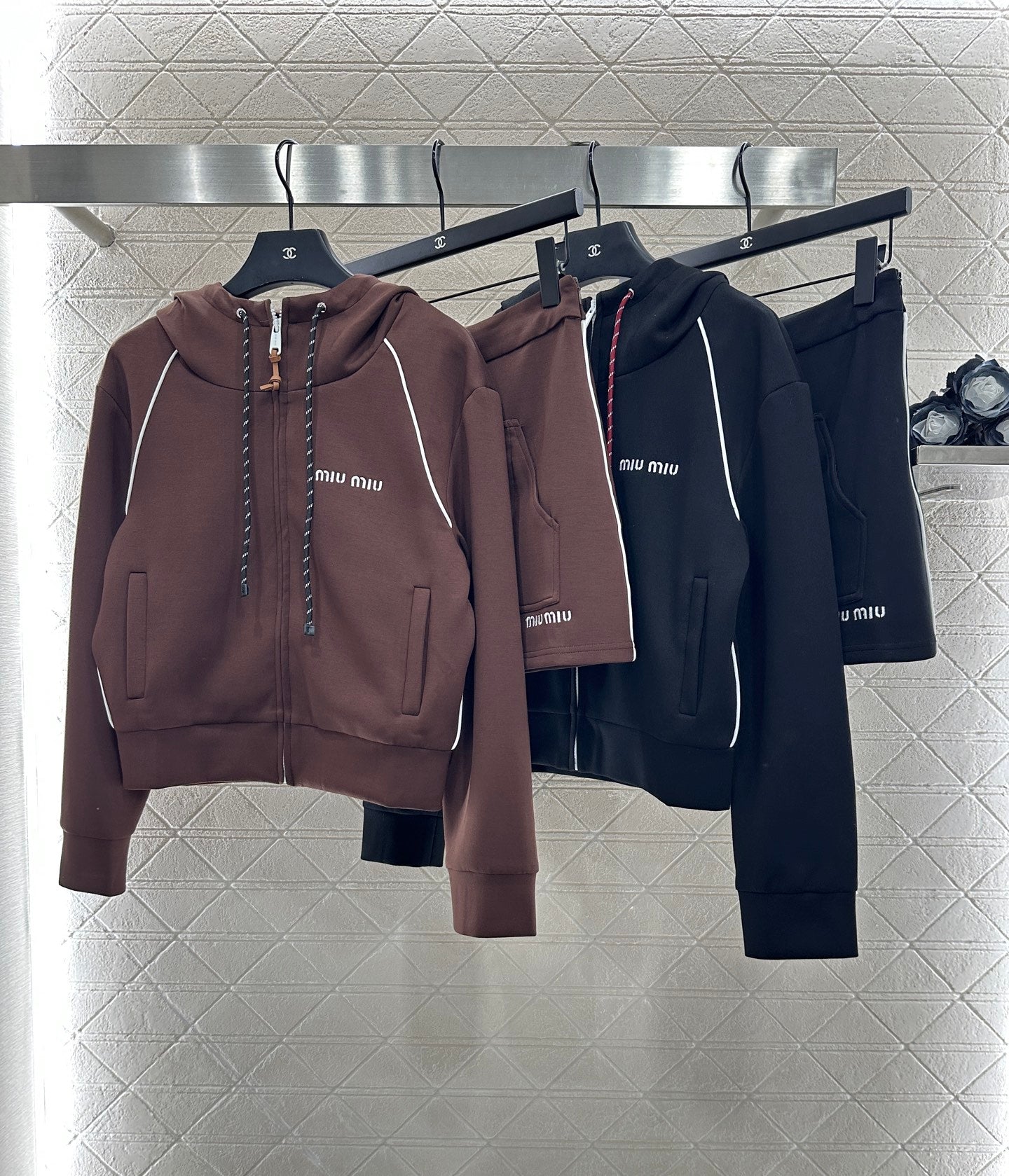 25 Hooded jacket and short skirt set