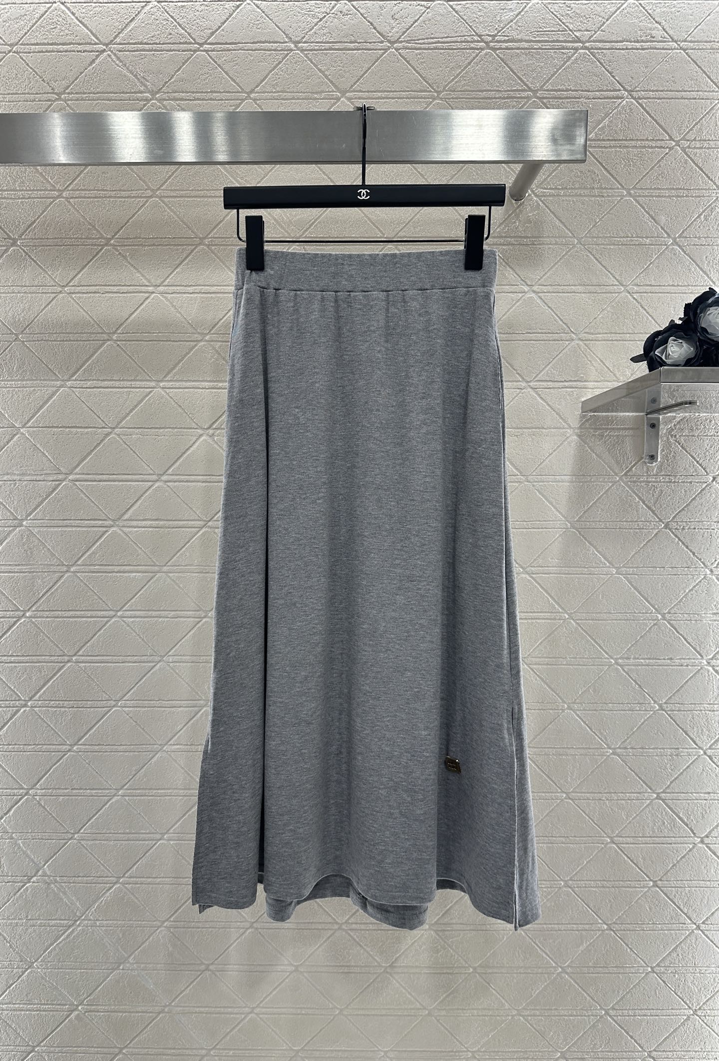 25 Fake two round neck long sleeved+half skirt set