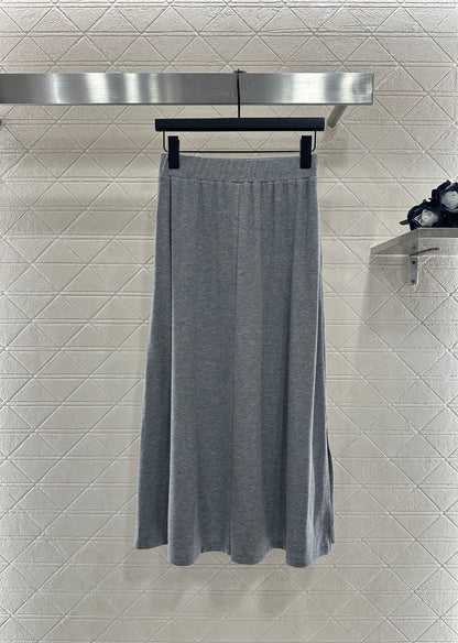 25 Fake two round neck long sleeved+half skirt set