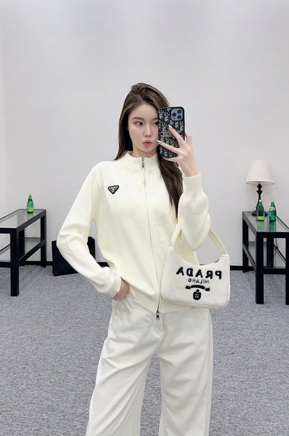 25 Zipper knitted wool jacket