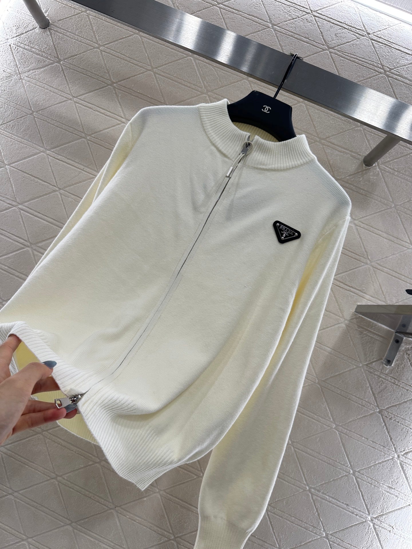 25 Zipper knitted wool jacket