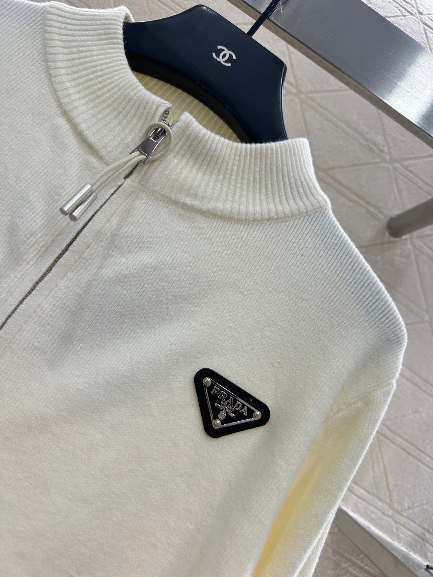 25 Zipper knitted wool jacket