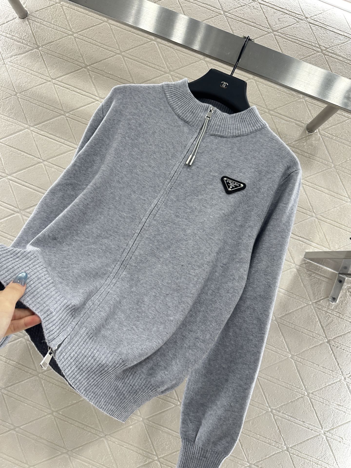 25 Zipper knitted wool jacket