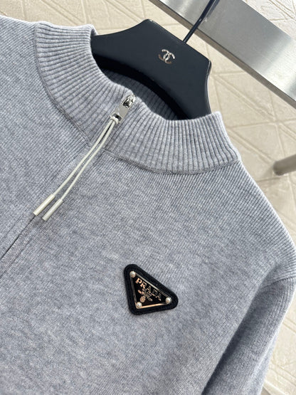 25 Zipper knitted wool jacket