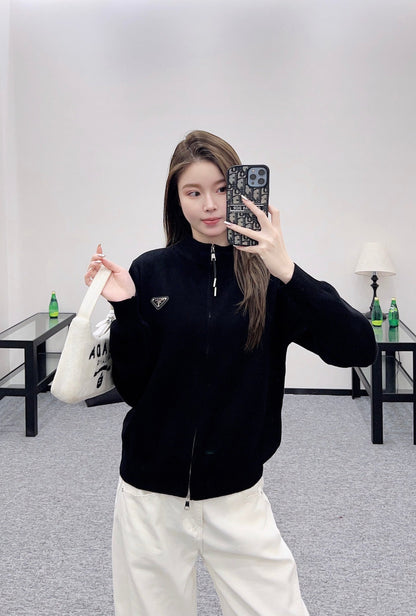 25 Zipper knitted wool jacket