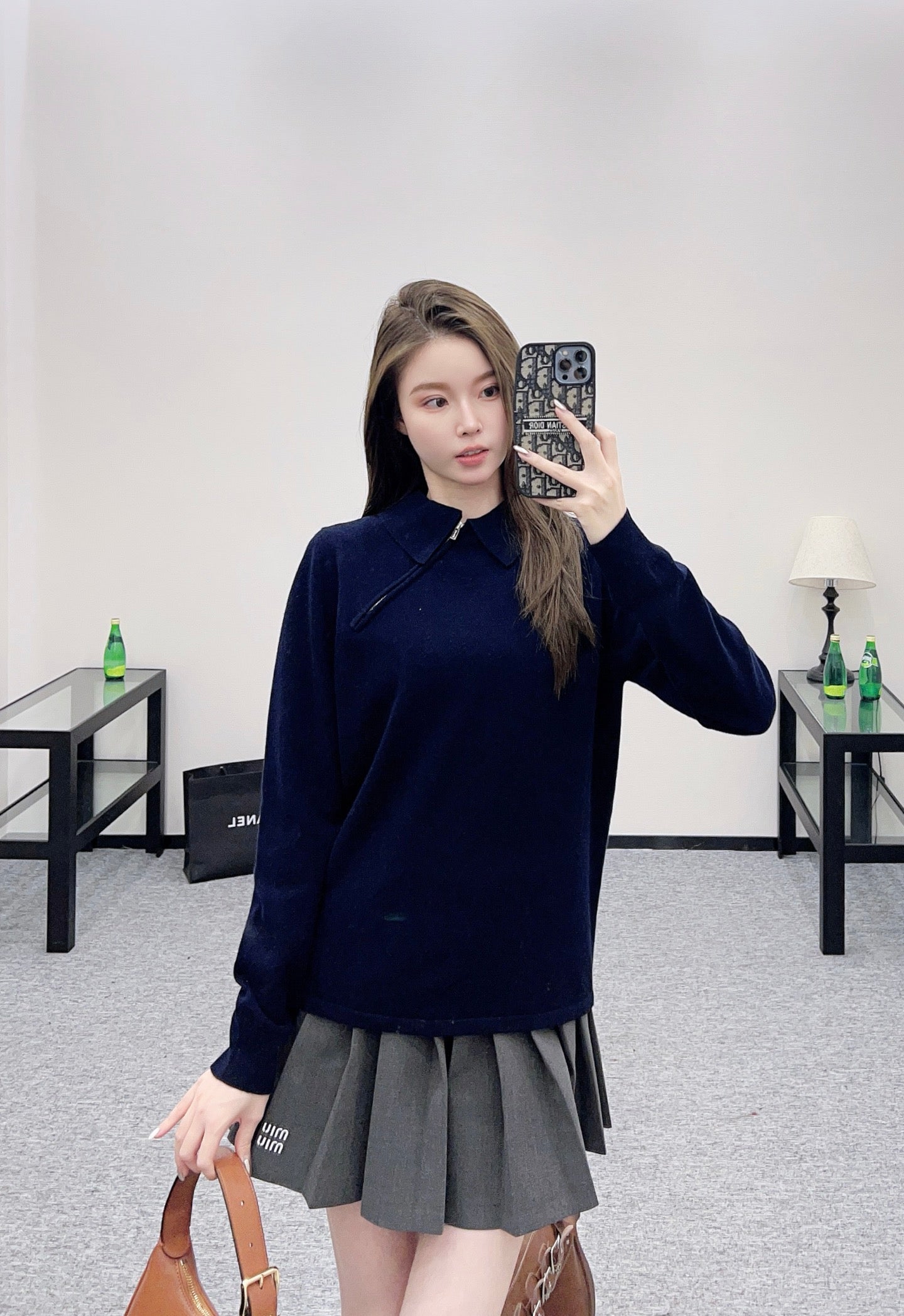 25 Flip collar slanted open collar knitted long sleeved shirt