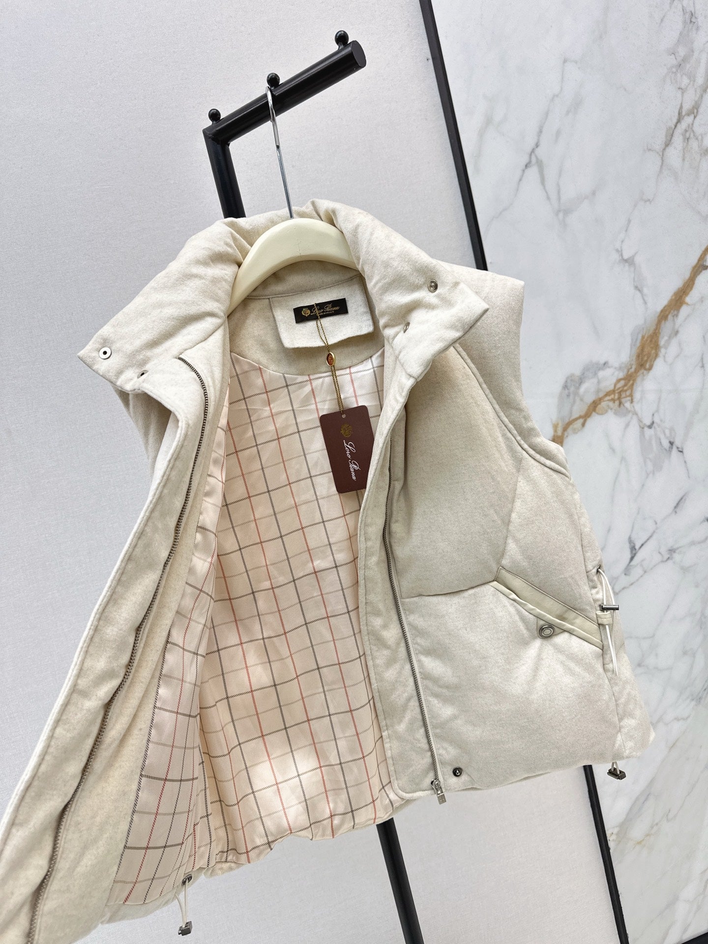 25 New drawstring waistband woolen down vest jacket