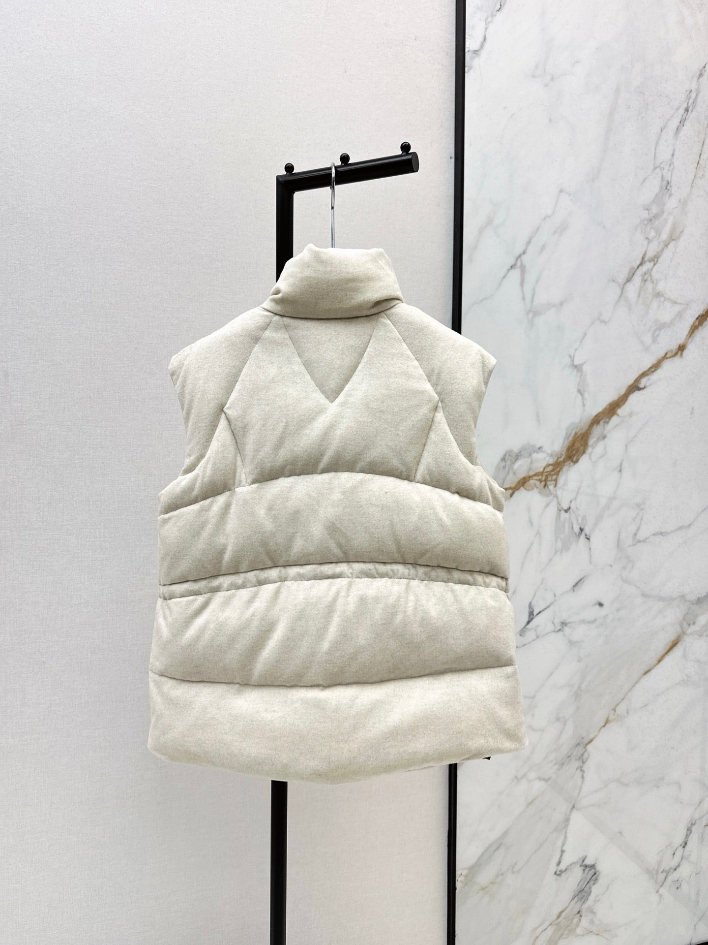 25 New drawstring waistband woolen down vest jacket