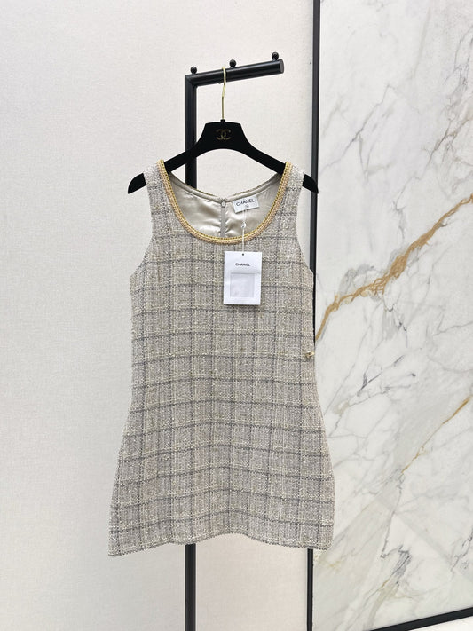 25 New sleeveless woven dress