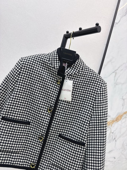 25 Classic stand up collar plaid jacket