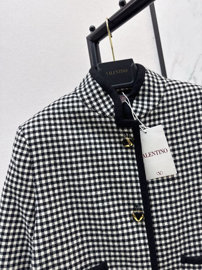 25 Classic stand up collar plaid jacket