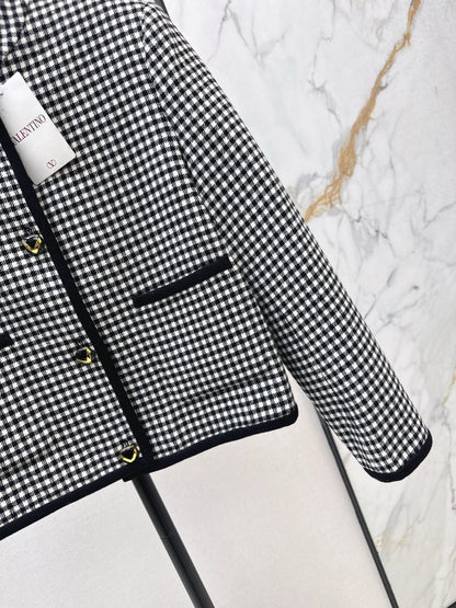 25 Classic stand up collar plaid jacket