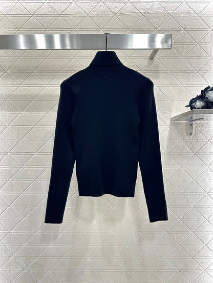 25 Bow tie high neck long sleeved sweater