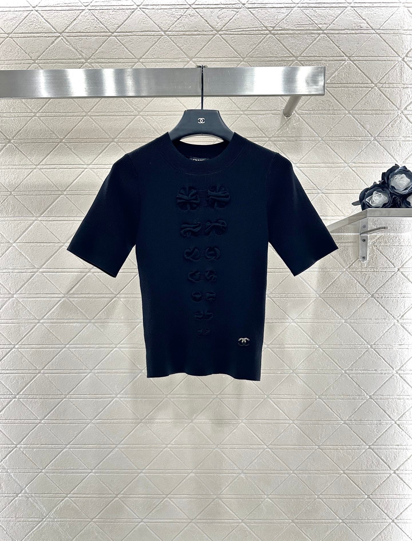 25 Bow tie round neck short sleeved sweater