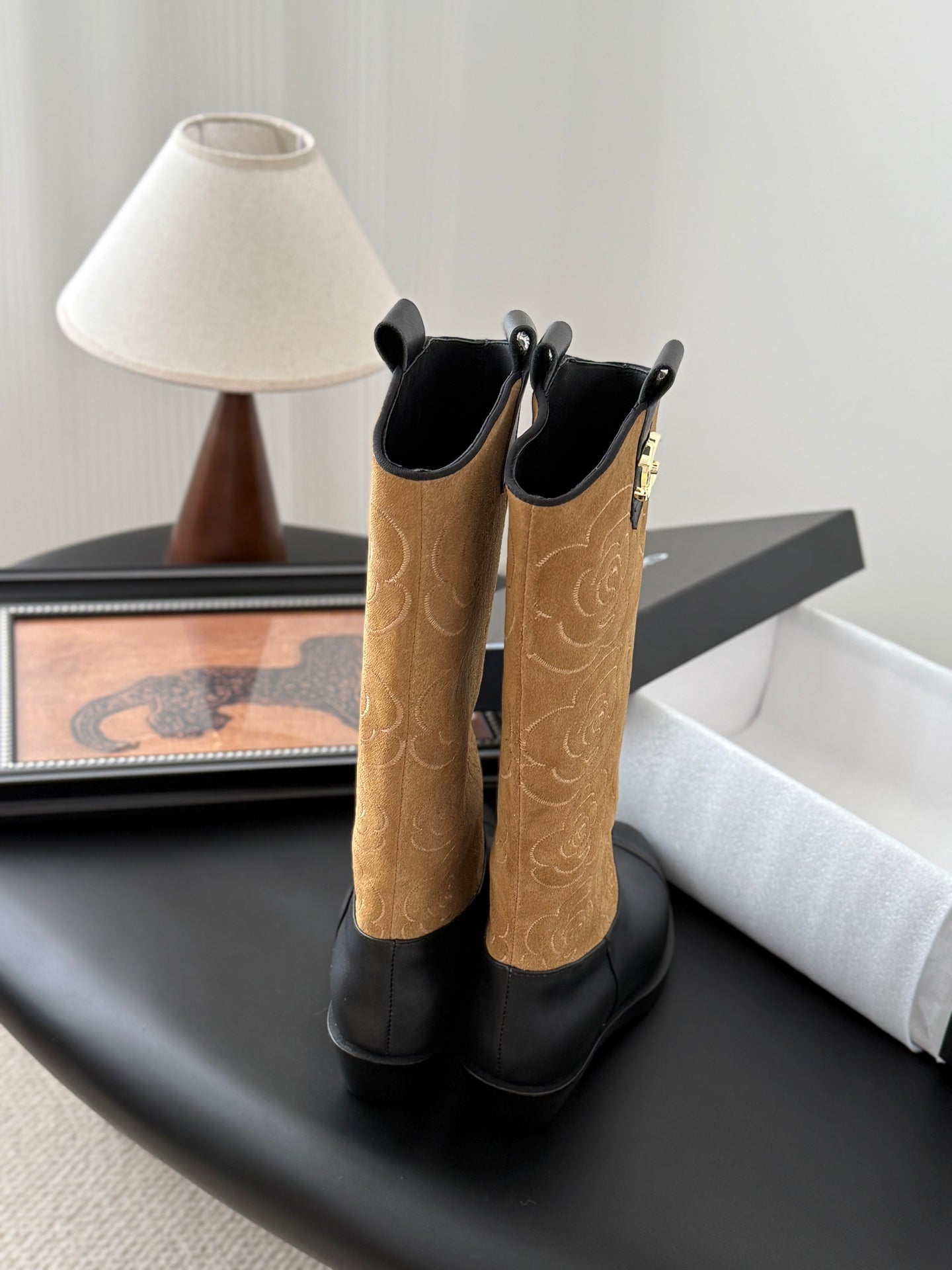 25K new rose-printed biker boots