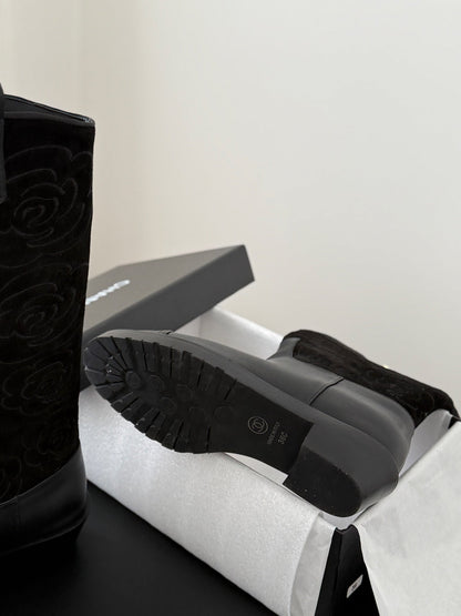 25K new rose-printed biker boots