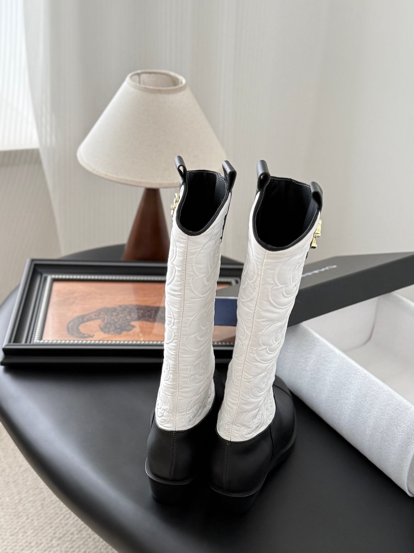 25K new rose-printed biker boots