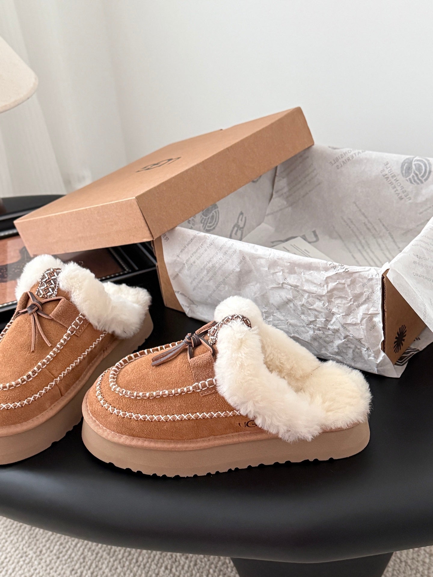UG half-slip snow boots