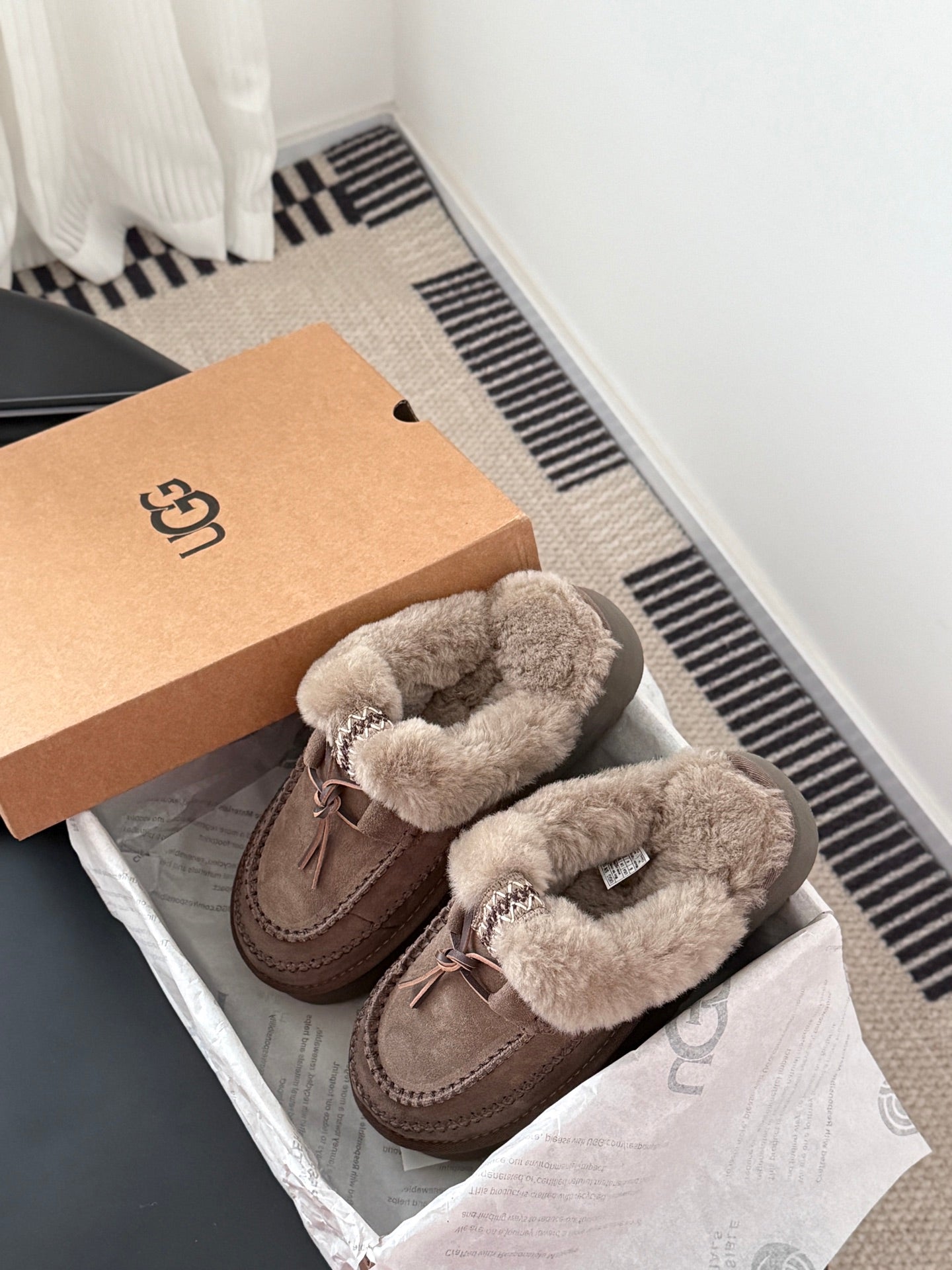 UG half-slip snow boots