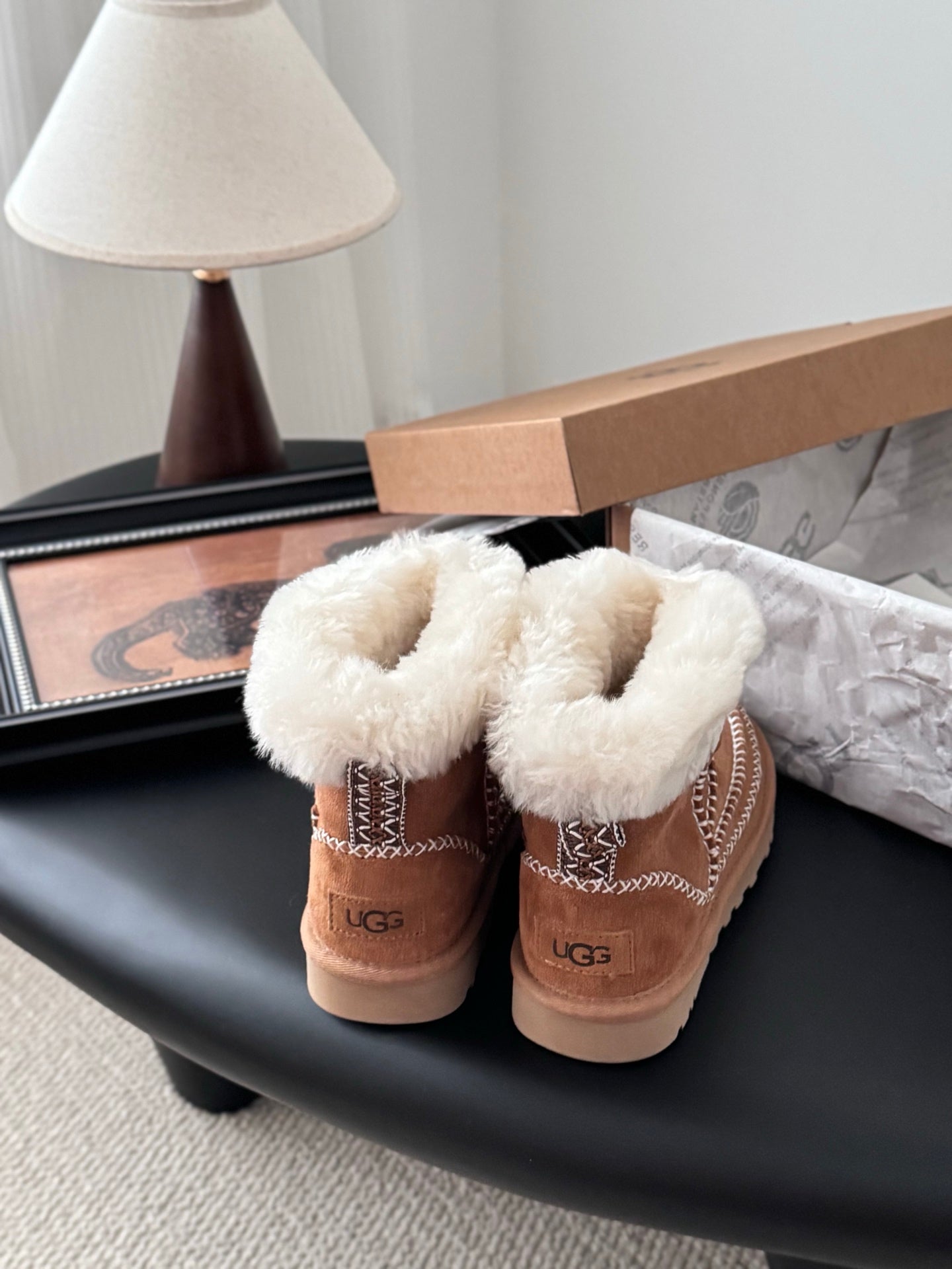 Plush snow boots