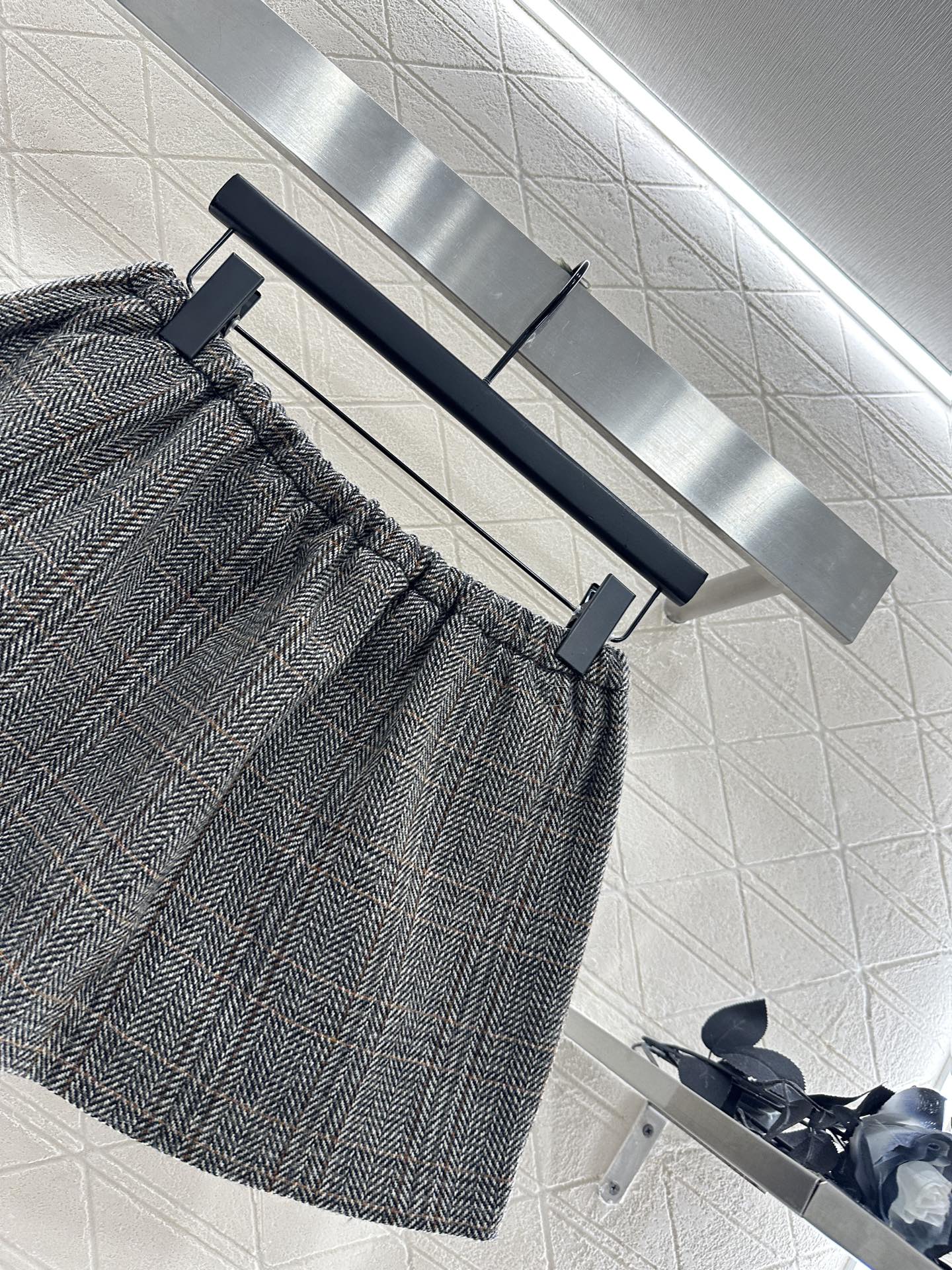25 Plaid drawstring imitation wool mini skirt