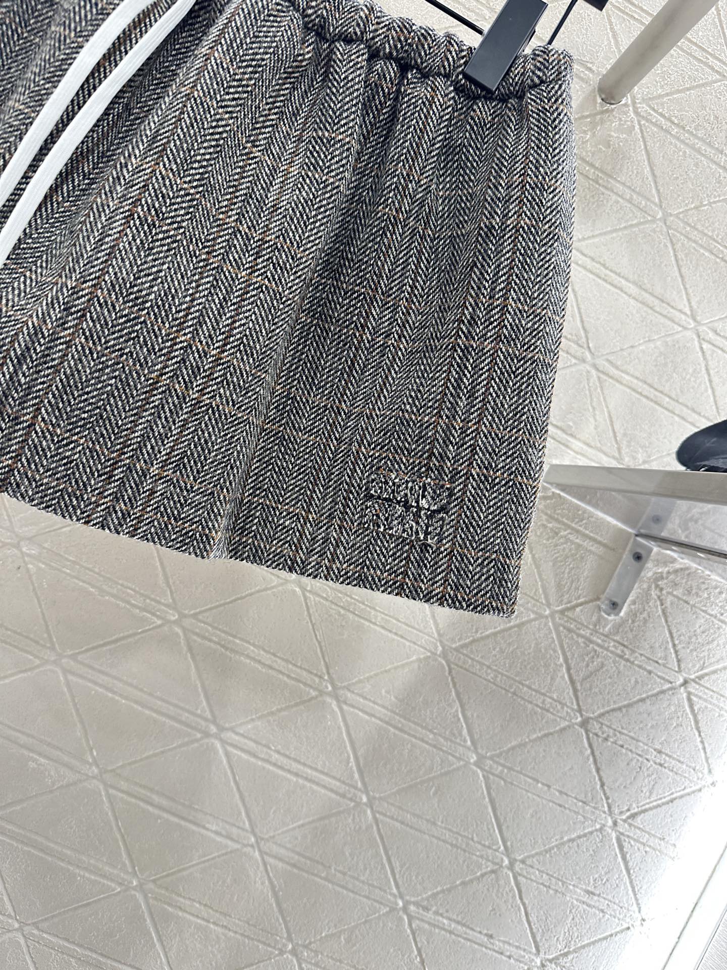 25 Plaid drawstring imitation wool mini skirt