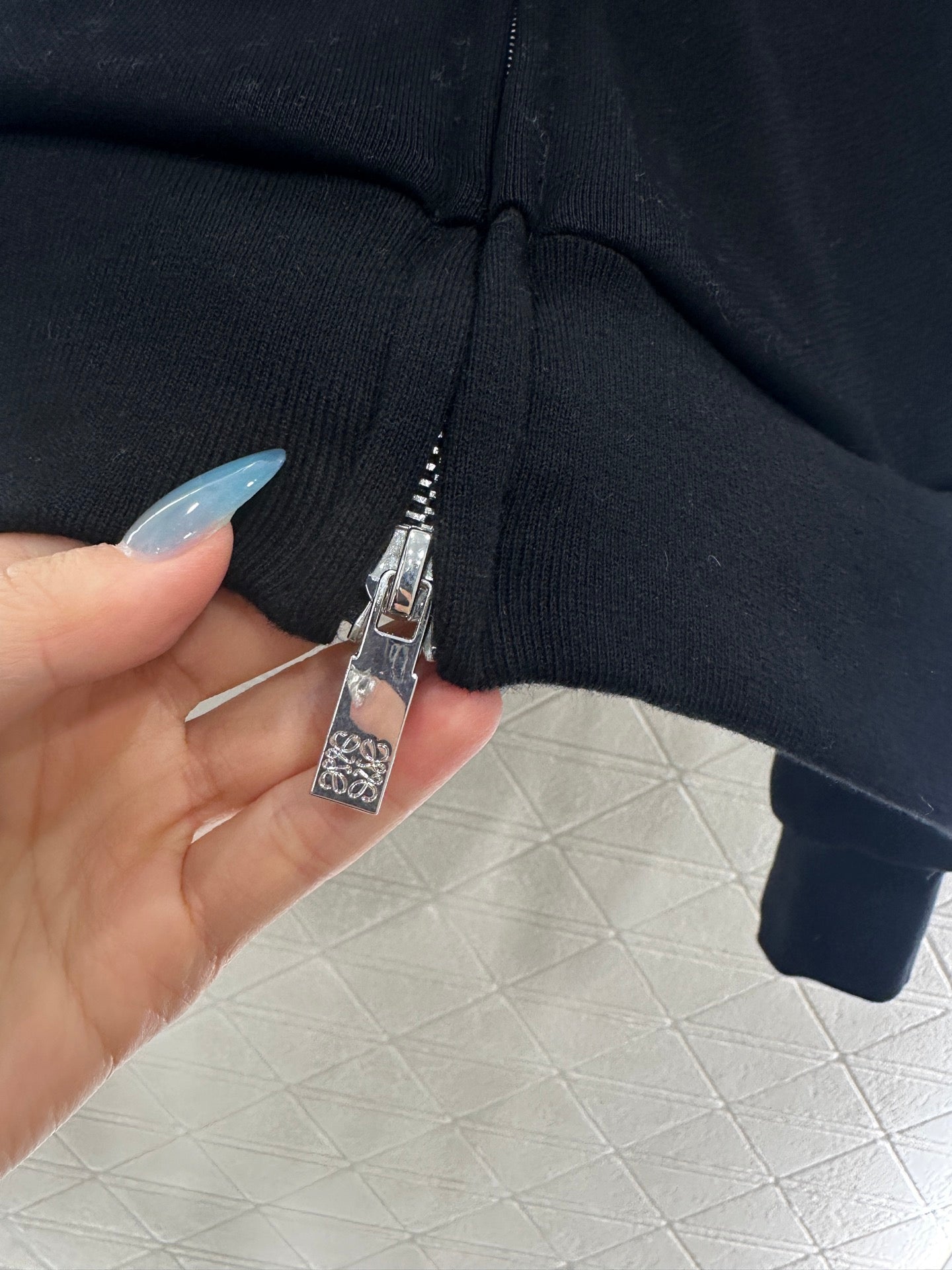 25 Velvet brushed hooded zipper jacket