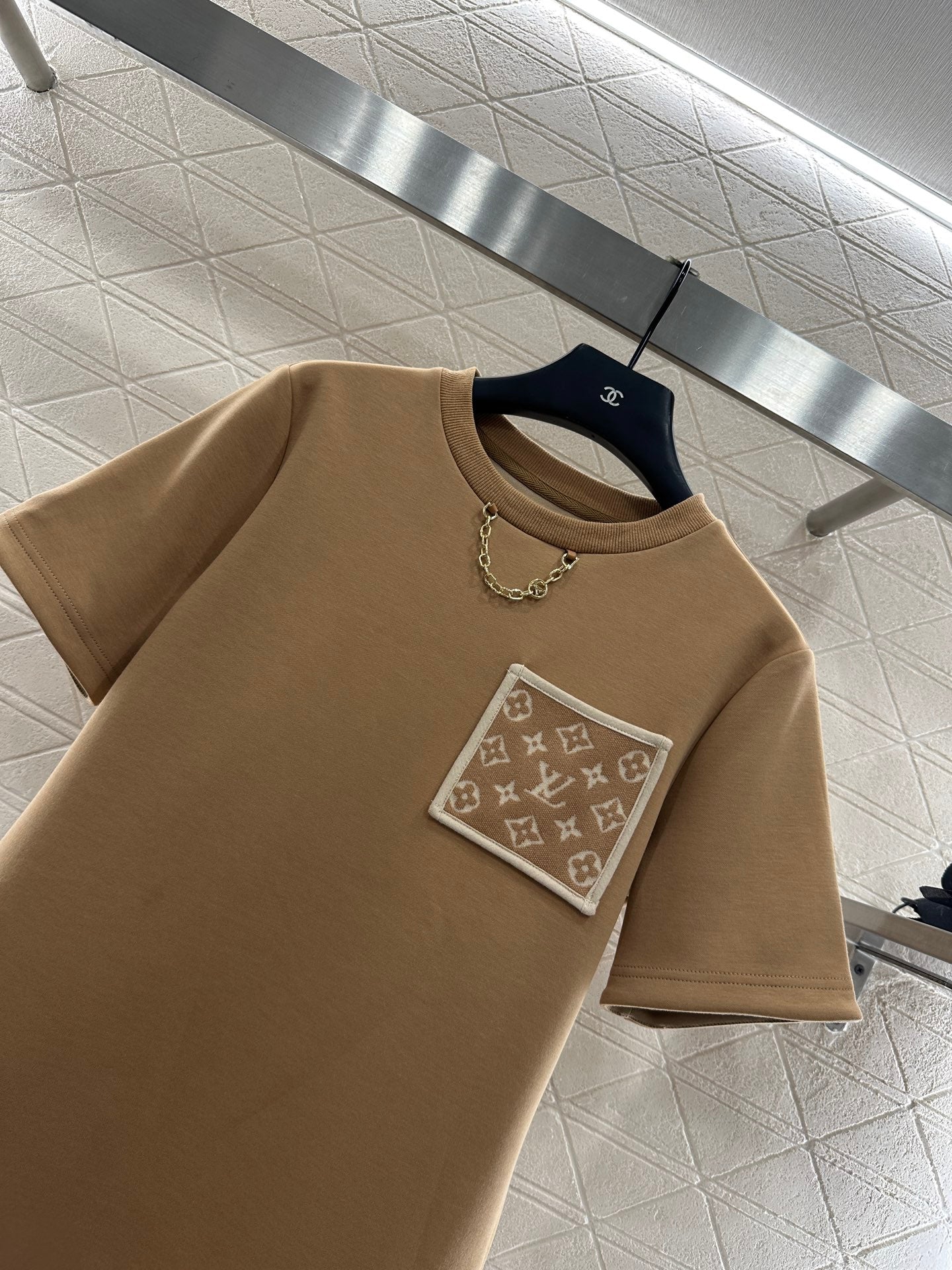 25 Jacquard cotton polyester blend short sleeved shirt  (KHAKI/BLACK)