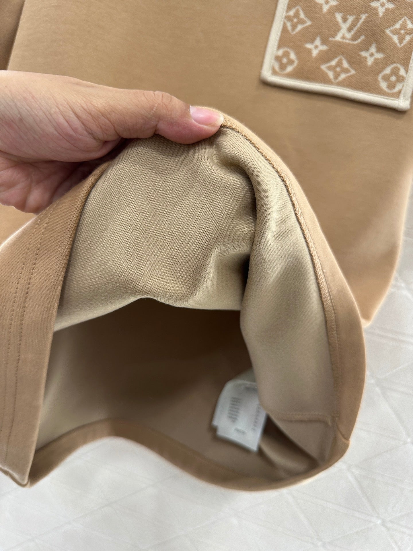 25 Jacquard cotton polyester blend short sleeved shirt  (KHAKI/BLACK)