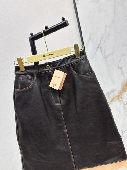 25 New retro style mid length skirt